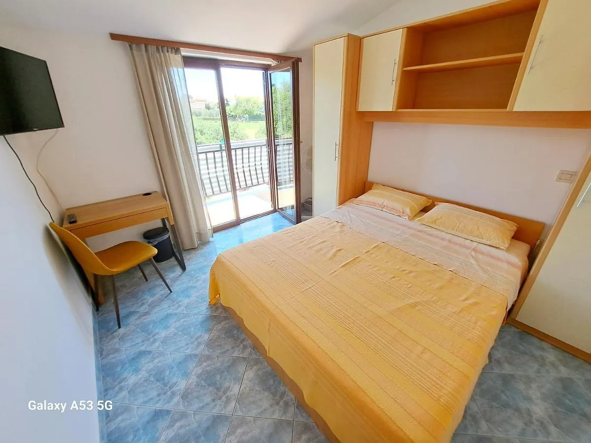 Appartamento Aparments Orange & Blue Fažana