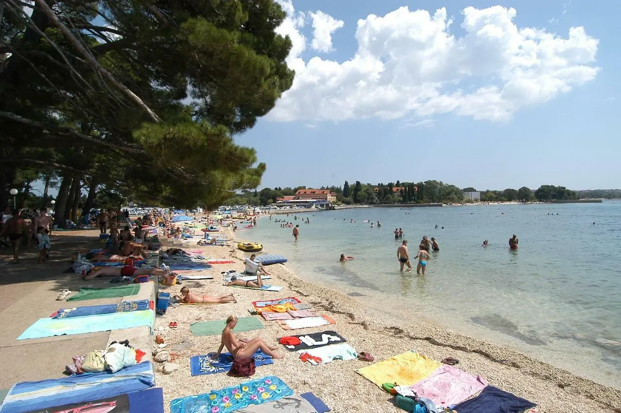 Aparments Orange & Blue Apartment Fazana Croatia